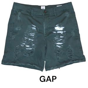GAP - Essential Khaki 7” Short